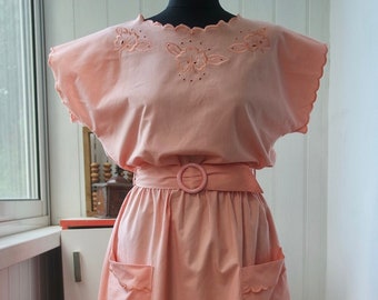 80s does 40s Retro Day Dress: Peach with Floral Embroidery, Dolman Cap Sleeve, Matching Belt, Pockets, Mid Century PinUp Style, XS Small