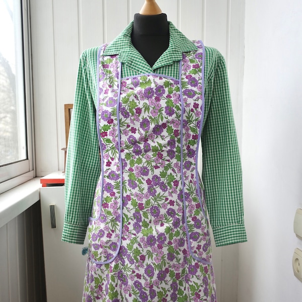 40s 50s Vintage Bib Apron | 1950s Housewife | Garden Kitchen Smock | Cooking Apron Women