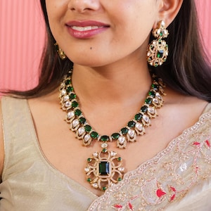 Green Long Victorian Style Necklace and Earrings-Indian Jewelry-Pakistani Jewelry-Indian Necklace-Green Necklace-Sabyasachi Jewelry-Punjabi