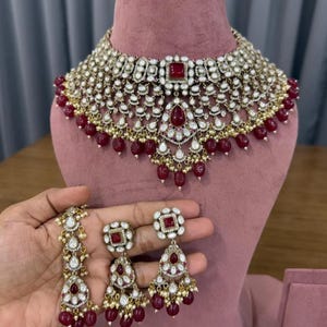 Braut Choker Set, Kundan Halskette Ohrringe Maang Tikka Hochzeitsschmuck