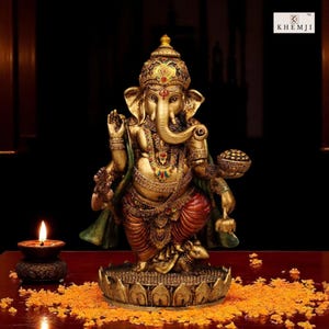 Statua del Signore Ganesha in piedi, idolo di Ganesh da 8 pollici / Statua Vinayka / Finitura in rame, Statua Ganpati, scultura dell&#39;idolo Murti / Ganesh con finitura anticata