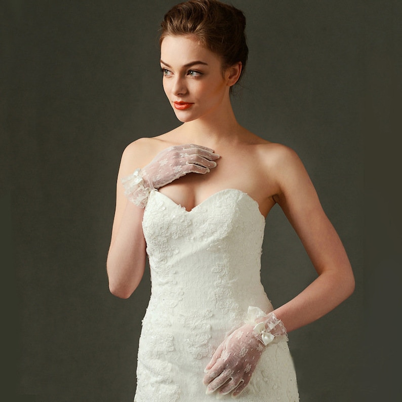 Ivory wedding bridal lace gloves/Bow gloves / bridal party Etsy