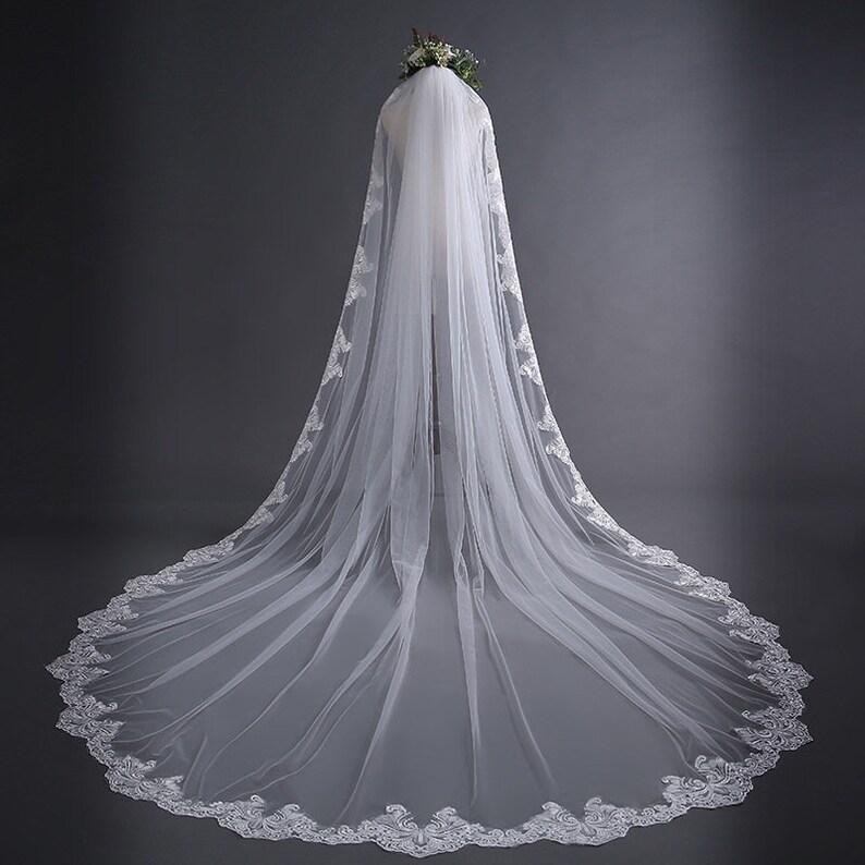 3 Meters Ivory/White Elegant Cathedral Bridal Wedding Veil,Long Lace Veil With Comb,With Lace Edge Around image 2