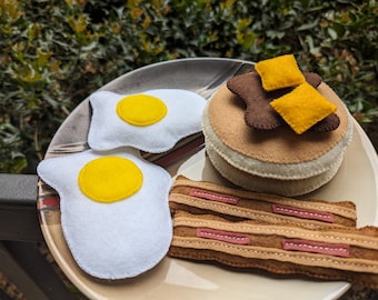 Felt breakfast set/ Felt play food/ Pancakes and eggs/ Pretend play toys