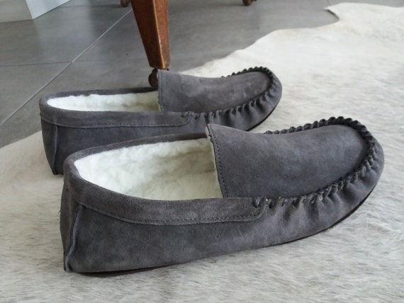 Mens Traditional Genuine Suede Leather Moccasin Slippers with Rubber Sole