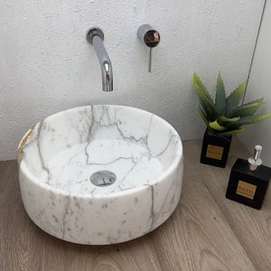 Statuario Marble Round vessel sink, 100% made in Italy