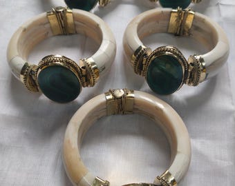 Buffalo Bone Cuff Bracelet with Malachite Gemstone Inlay, Vintage Horn Jewelry