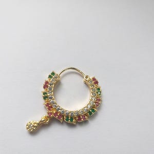Anillo de nariz de cristal bañado en oro: Nath de boda india, lado izquierdo