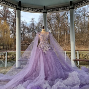 Custom Couture Purple Wedding Gown Iris Tulle Dress with 3D Flowers Beading Lace 画像 7