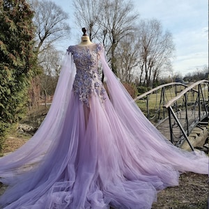 Custom Couture Purple Wedding Gown Iris Tulle Dress with 3D Flowers Beading Lace 画像 2