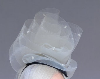 White hat for races or wedding (available in different colours)