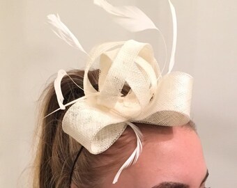 Cream fascinator with feathers (available in different colours)