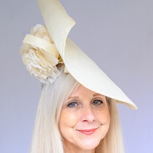 Ivory cream hat fascinator (REBECCA)