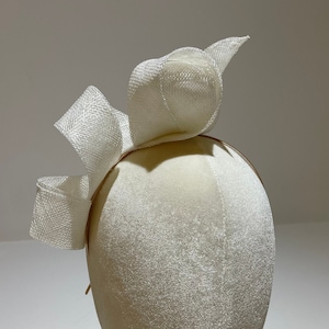Bridal fascinator (Sorrento) available in white and ivory