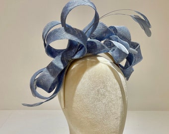 Loops and swirls fascinator with feathers (Alice) available in different colours