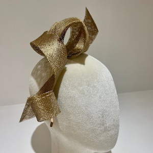 Gold fascinator (Lainey) Available in different colours