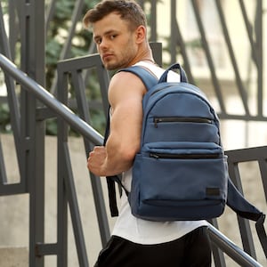 Sac à dos bleu foncé, sac à dos en cuir écologique, sac à dos pour homme, sac à dos fait main personnalisé, sac à dos de travail, sac à dos pour ordinateur portable, sac à dos imperméable
