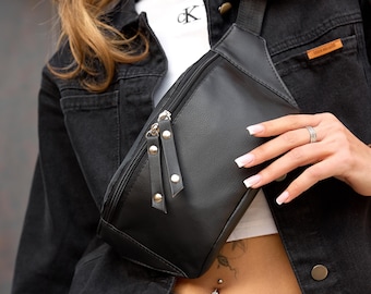 Fanny pack for Woman, Hip Bag, Bum bag, Belt bag, Waist bag, Vegan leather bag, Free hands bag, Handmade bag, Chest bag