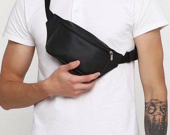 Fanny pack, Man Fanny pack, Hip Bag, Bum bag, Belt bag, Waist bag, Free hands bag, Handmade bag, Black bag