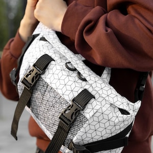 Weiße abstrakte Bauchtasche, Große Gürtel Taille Tasche, Handgemachte Hüfttasche, Vegan Bauchtasche, Schwarz & Weiß Tasche, Kostenlose Hände Tasche, Frauen Reisetasche