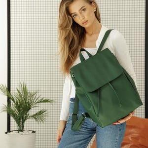 Leuke minirugzak voor meisjes, leren kleine werkrugzak met laptopruimte, elegant valentijnscadeau voor zus