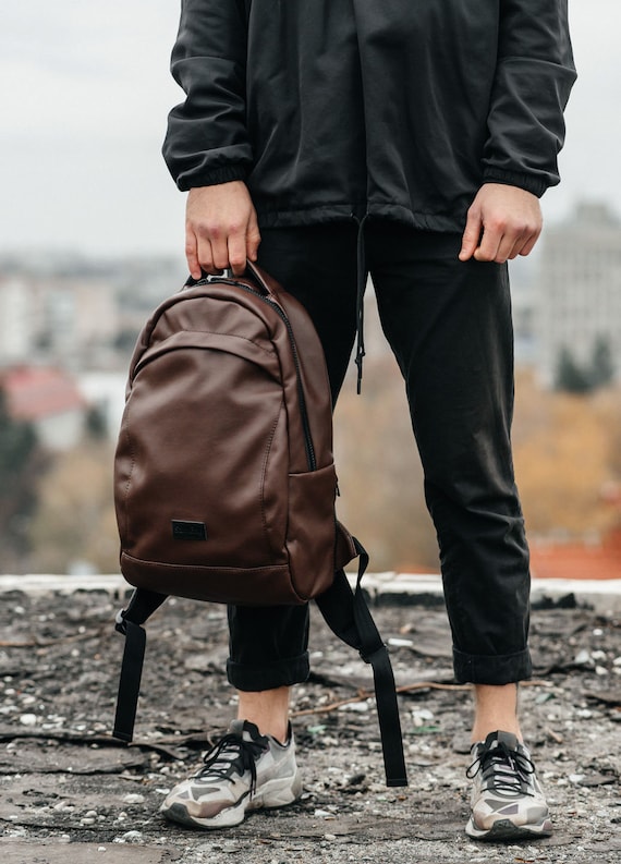 marrón mochila mochila de cuero ecológico - Etsy México