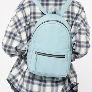 Kleiner blauer Rucksack für Frauen, handgefertigter Mini-Rucksack, leichter Canvas-Rucksack, Geschenk für sie, Reisetasche, lässiger Tagesrucksack