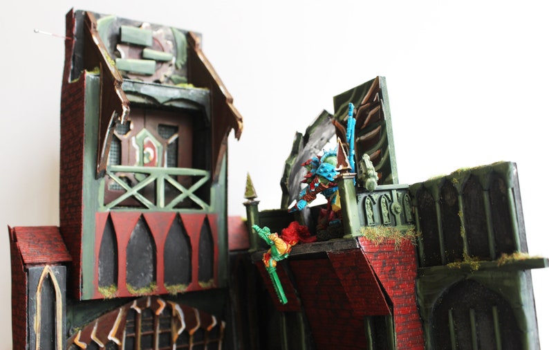 Set che rappresenta un edificio futuristico per giochi da tavolo come Warhammer immagine 4