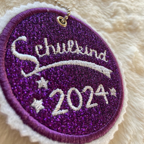 Glitzer-Anhänger Schulkind 2024/Schultüte/Anhänger/ Superglitzer/lila