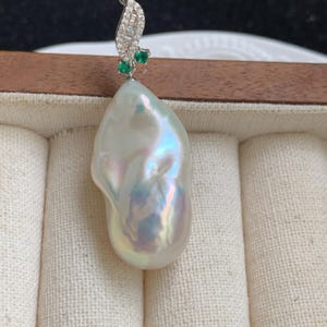 White baroque pearl pendant, genuine freshwater pearl necklace, solitaire pearl pendant necklace