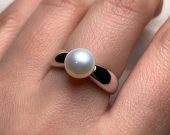 Chunky ring with freshwater pearl, silver adjustable ring, thick ring, silver band ring, statement ring