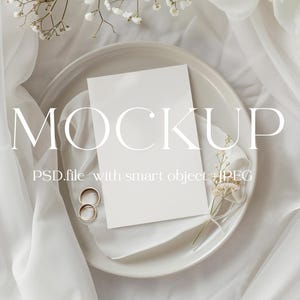 Mockup trouwkaarten, minimalistische boho-uitnodigingskaart mock-up, PSD smart-object, modern briefpapier, lege kaart, mockup, jpeg, plaat