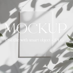 Hochzeitseinladungen Mockup, Minimalistisches Einladungskarten MockUp, PSD Smart Objekt, Modernes Kartenmodell, Einladung Mockup, JPEG Blumen Mockup