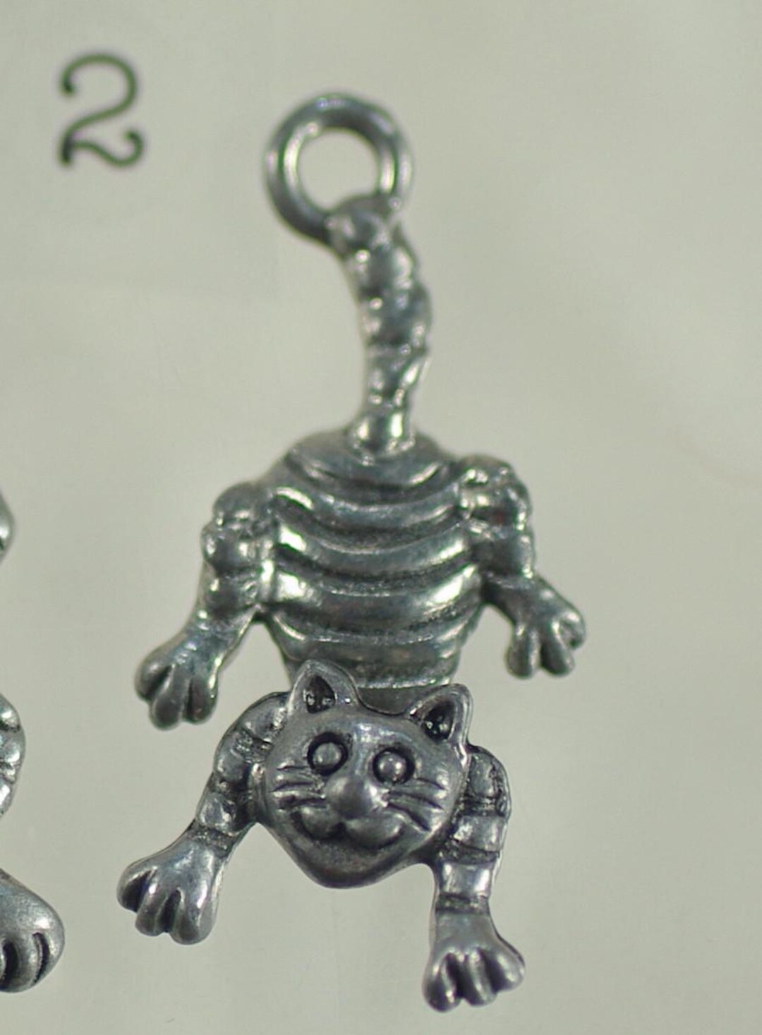 Lot De 10 Breloques Pendentifs Chat Chien Avec Grelot - Noir Et Argent - Laiton - Neuf