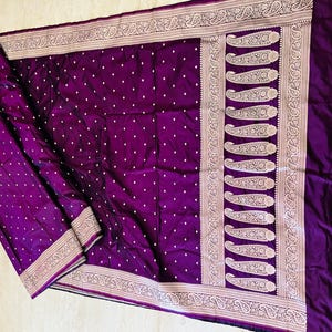 Sari Mashru Banarasi viola bicolore con bordo a contrasto Zari e pallu