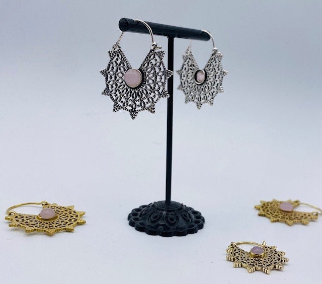 Mandala earrings with rose quartz in gold and silver, pendant earrings with gemstone.