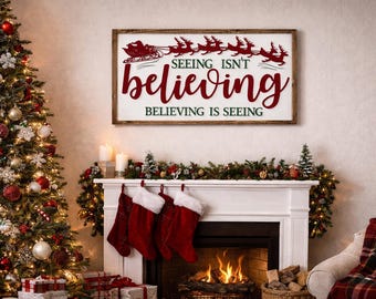 Znak świąteczny „Wiejski Dom” | Sanie Świętego Mikołaja, drewniana dekoracja ścienna z reniferem