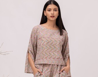 Floral Print Crop Top: Linen Blend Blouse with Bell Sleeves
