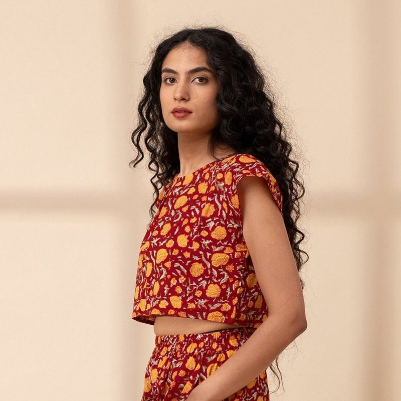 Floral Printed Crop Top main image 1