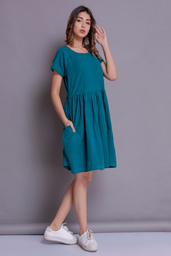 Short sleeve knee top length summer dresses
