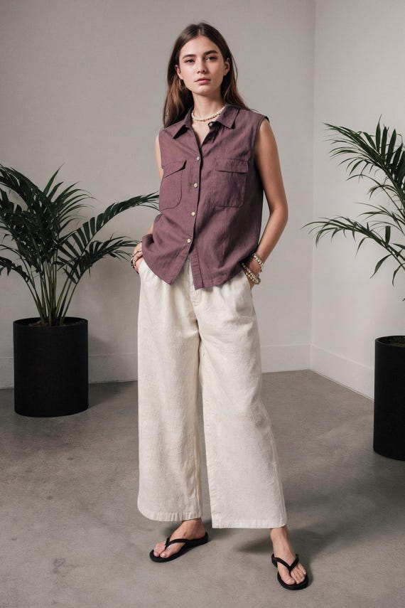 Linen Sleeveless Blouse: Buttoned Cotton-Linen Top with Pockets