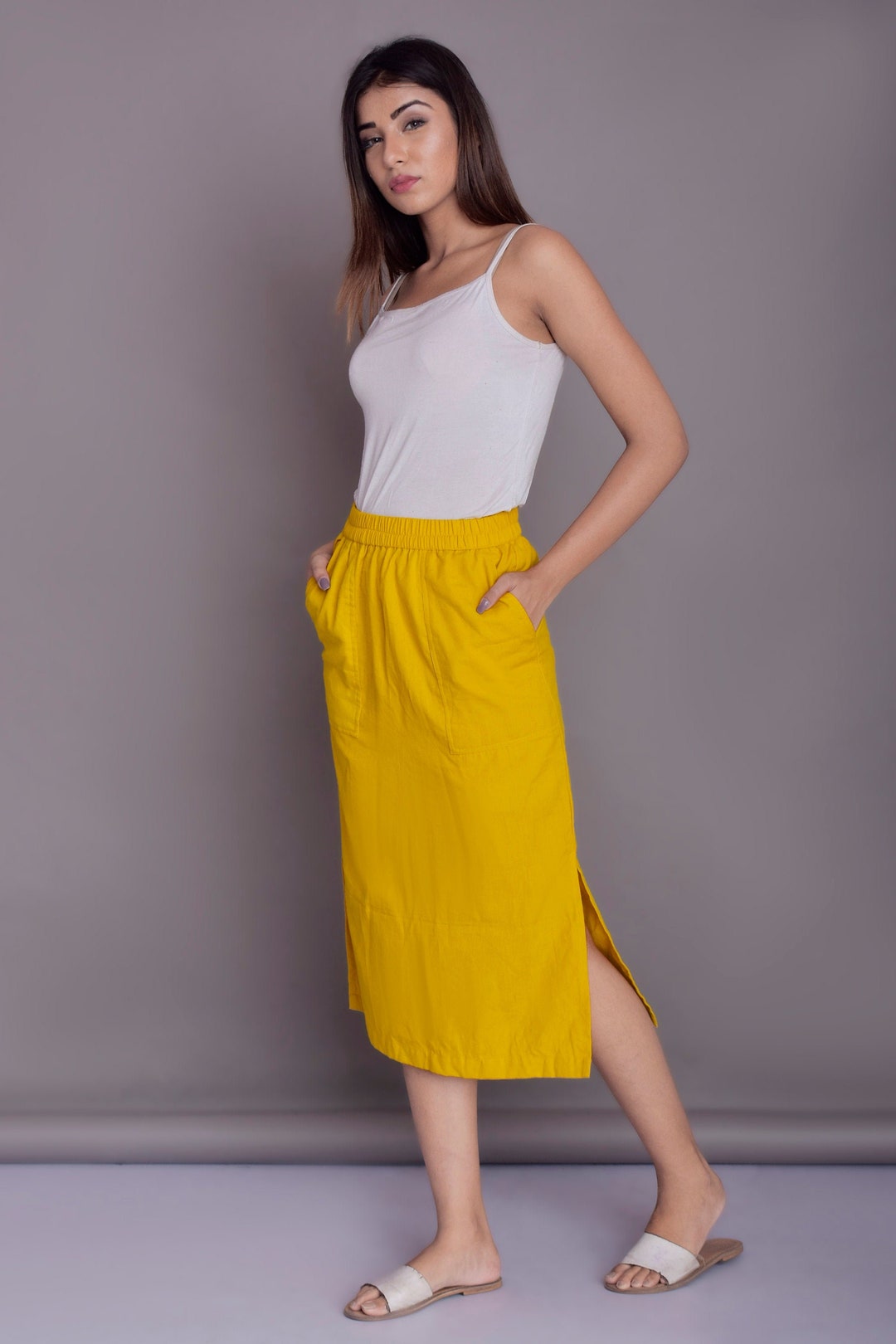 Gonna midi in lino: taglio dritto, tasche applicate Italia