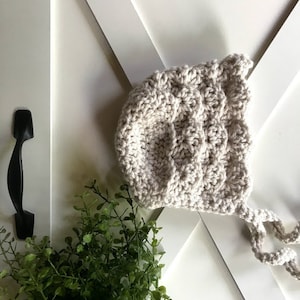 Baby Bonnet - Scalloped Baby Bonnet - Linen Baby Bonnet - The Emma Bonnet
