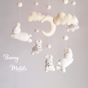 Baby Crib Mobile Bunny Mobile Crochet Mobile Crib Holder Arm Hanger Hase Mobile Rabbit mobile Gehäkeltes Mobile Nursery Decor Baby gift