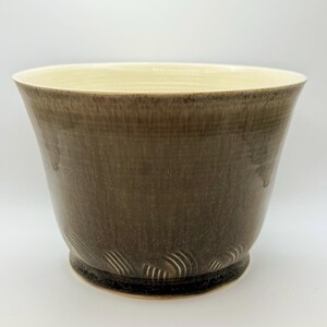 Carved Porcelain Planter Pot: Modern Earth-Toned Glaze (7" Wide)