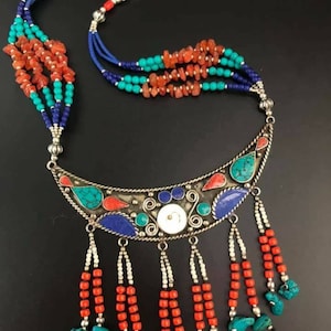 Vintage Tibetan Coral Lapis Lazuli Necklace: Beaded Mosaic Choker