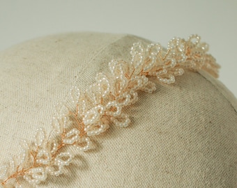 Bridal hair vine in ivory, pearl and gold color - Wedding hair accessory - Wedding headpiece