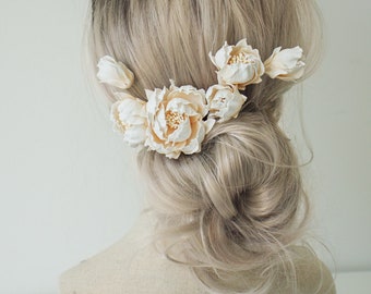 Ivory flower bridal hair piece - Beige peony hair pins - Classic elegant wedding hair accessory