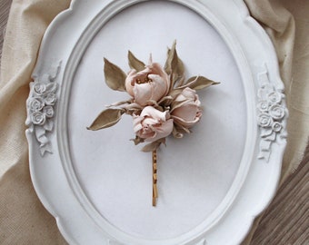 Blush roses bobby pin - flower bobby pin - Pale roses hair pin - Retro bobby pin- Roses hair barrette - Wedding hair accessory