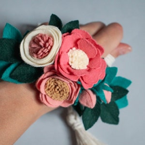 Felt flower headband for baby girl - newborn tieback - flower tieback - baby flower crown - felt headbands for girls